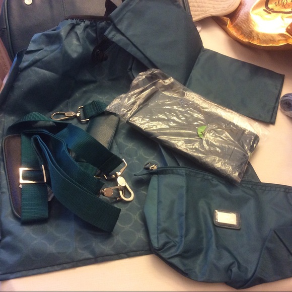 Tote - Picture 3 of 5